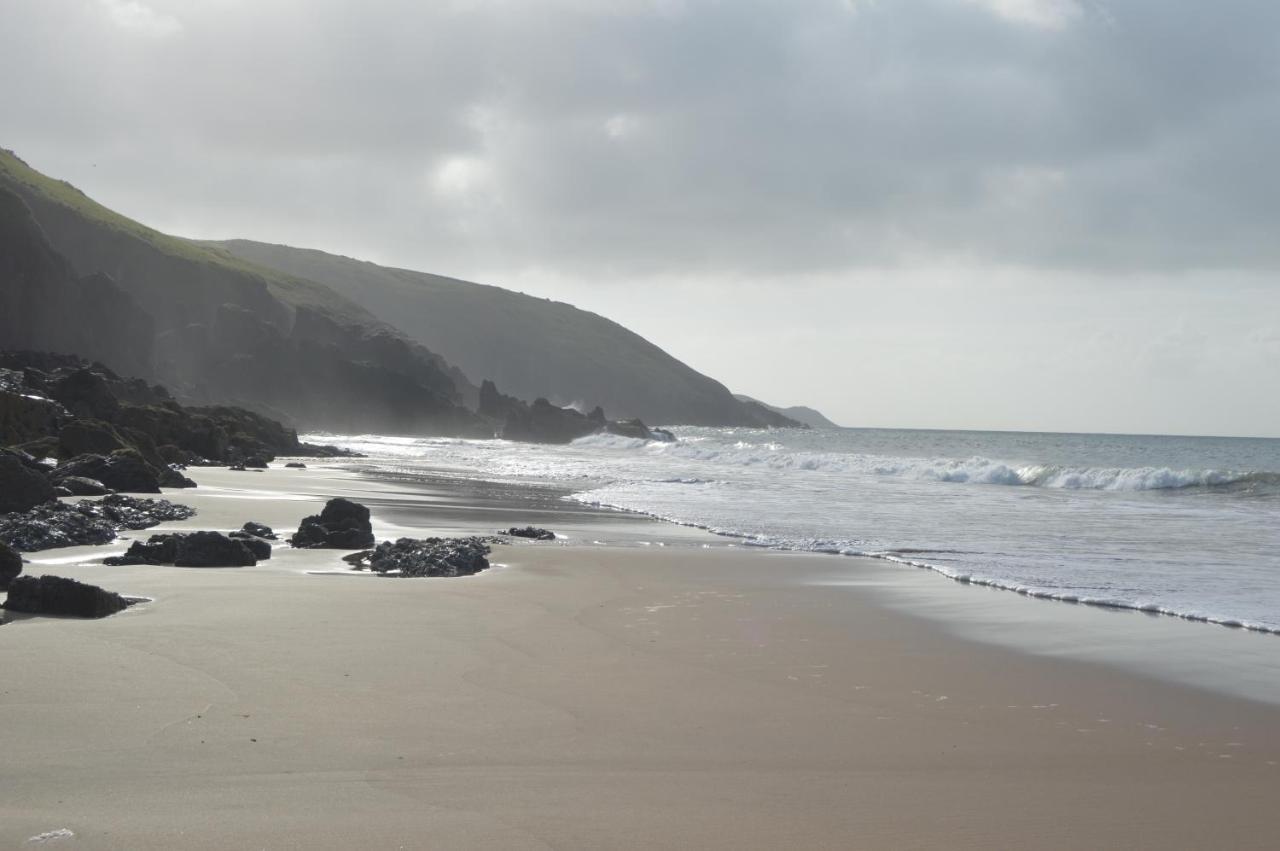 Galwad Y Mor A Coastal Escape In Pembrokeshire'S National Parks Villa Lamphey Exterior photo